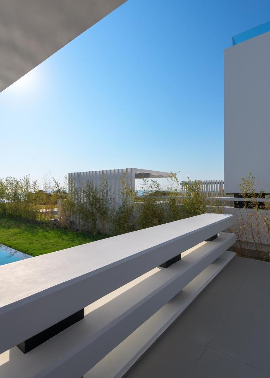 Albatross Beach Front Villas Jenádi Kültér fotó