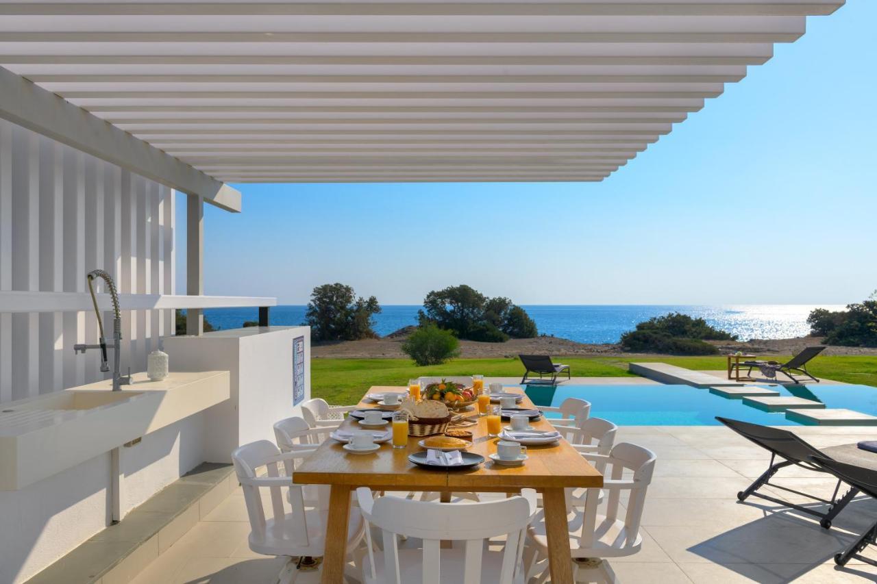 Albatross Beach Front Villas Jenádi Kültér fotó