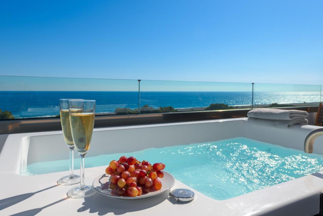 Albatross Beach Front Villas Jenádi Kültér fotó