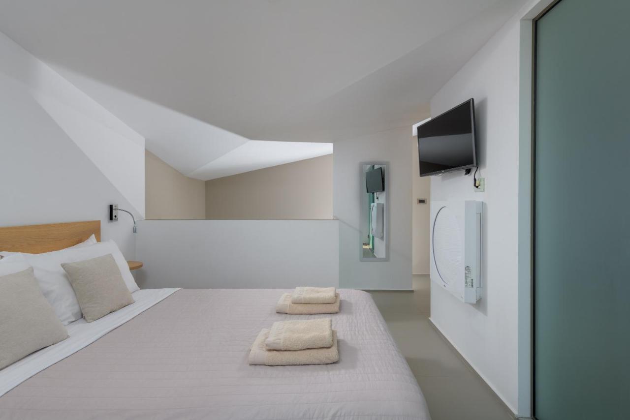 Albatross Beach Front Villas Jenádi Kültér fotó