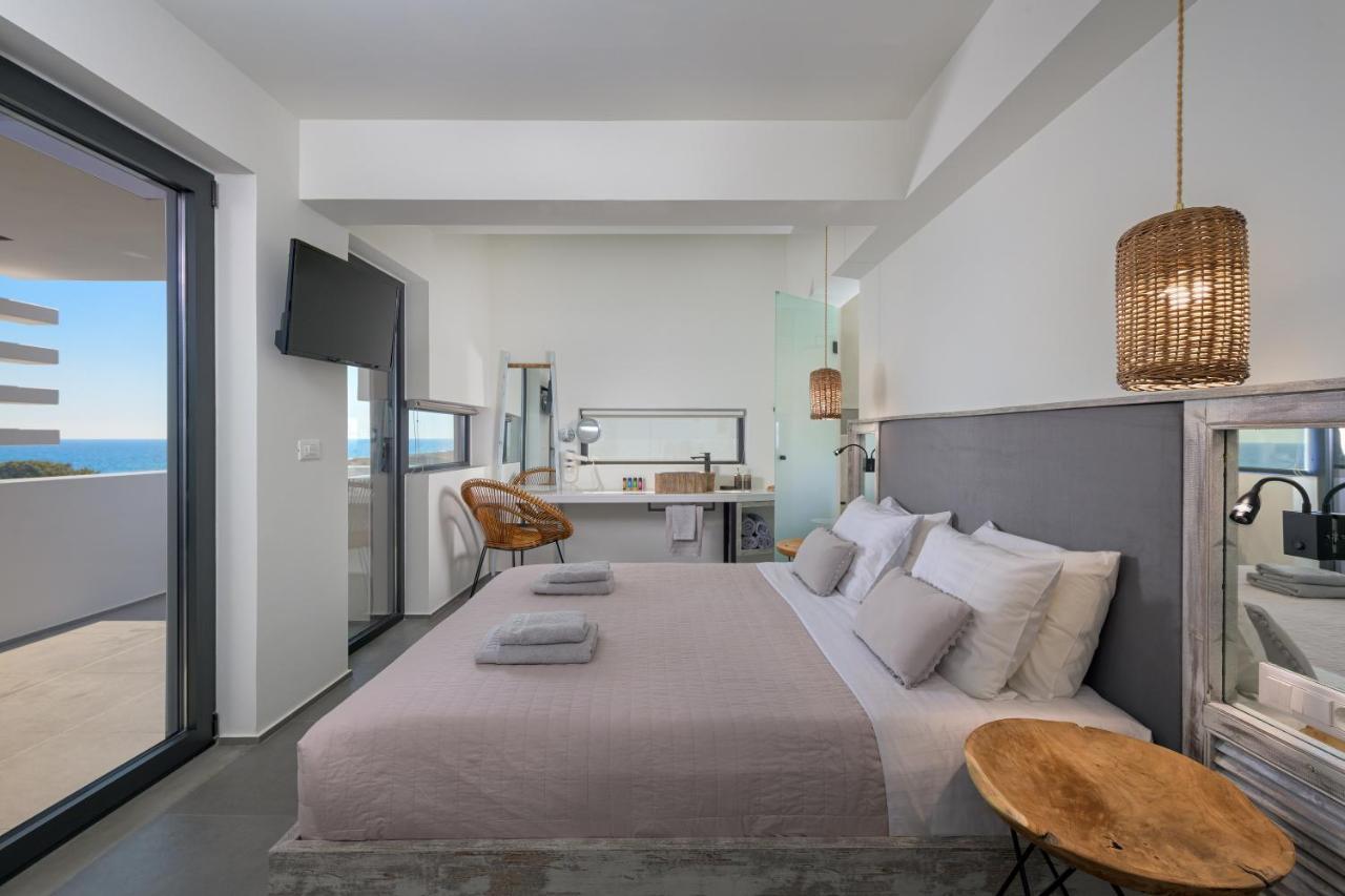 Albatross Beach Front Villas Jenádi Kültér fotó